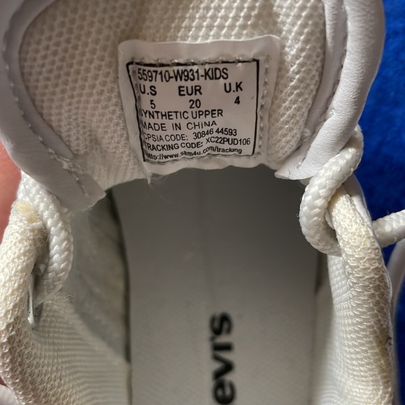 Baby | Levi’s shoes | used | like new | worn once| size U.S 5 | - Picture 4 of 5